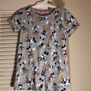 Disney Parks Mickey Mouse shirt kids size med